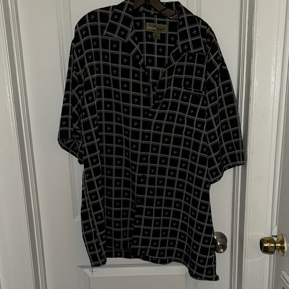Short-Sleeve Black Check Print Shirt